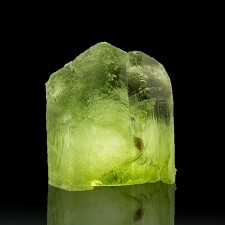 .6" 20.4ct Gem PERIDOT Crystal Sharp Termination Vivid Green Pakistan for sale .6" 20.4ct Gem PERIDOT Crystal Sharp Termination Vivid Green Pakistan for sale