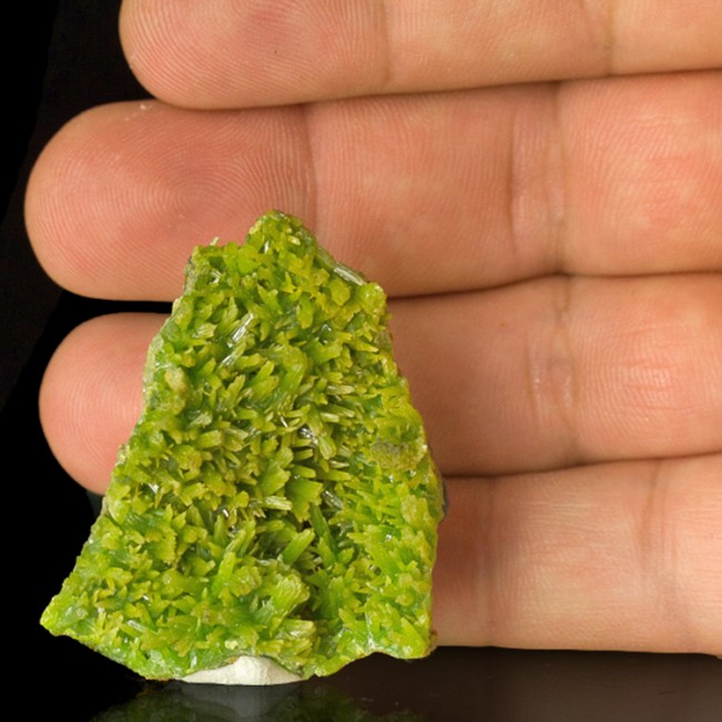 1.7" Shiny Green PYROMORPHITE Barrel-Shaped Terminated Crystals China for sale