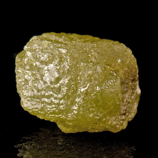 1.43ct YellowGreen DIAMOND CRYSTAL Dodecahedral Shape Kasai River Congo for sale