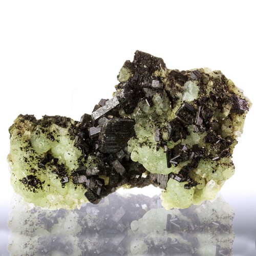 4.9" Glossy Black BABINGTONITE Crystals to .7...