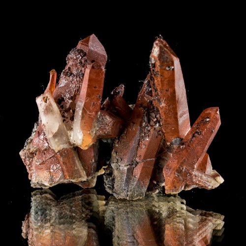 2.5" Sharp Wine RED QUARTZ Sharp Crystals Sti...