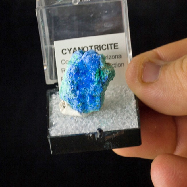1" Electric Blue CYANOTRICHITE Crystals Grand View Mine Grand Canyon AZ for sale