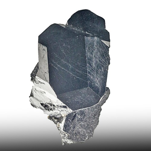 2.7" Shiny JetBlack DRAVITE TOURMALINE (exUVI...