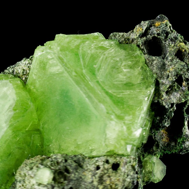 4.1" Green ALUM SharpGemmy Octahedral Crystals to 2.1" Poland Lab Grown for sale
