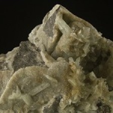 Paravauxite