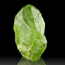 .9" 25ct Spring Grass Green PERIDOT Gemmy Terminated Crystal Pakistan for sale .9" 25ct Spring Grass Green PERIDOT Gemmy Terminated Crystal Pakistan for sale