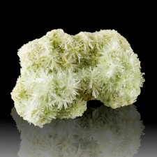 2.8" Prickly Radiating Spiky Lt. MINT GREEN SELENITE Crystals Australia for sale 2.8" Prickly Radiating Spiky Lt. MINT GREEN SELENITE Crystals Australia for sale