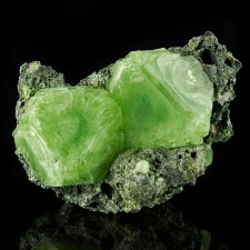 4.1" Green ALUM SharpGemmy Octahedral Crystals to 2.1" Poland Lab Grown for sale 4.1" Green ALUM SharpGemmy Octahedral Crystals to 2.1" Poland Lab Grown for sale