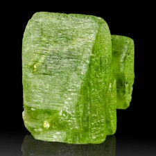 .7" 16ct Glassy Gemmy Green PERIDOT Sharp Translucent Crystal Pakistan for sale .7" 16ct Glassy Gemmy Green PERIDOT Sharp Translucent Crystal Pakistan for sale